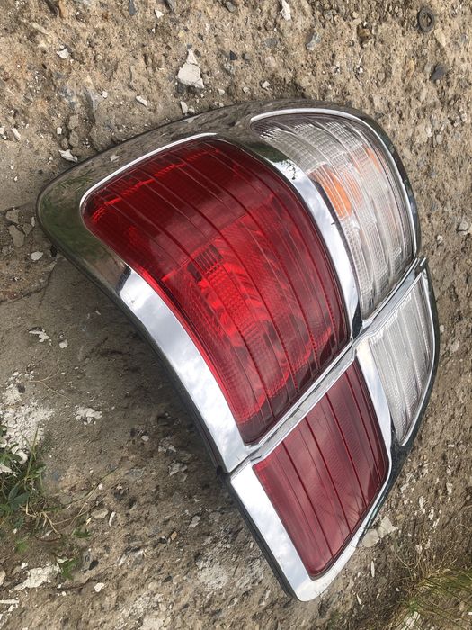 Фонарь LEXUS LX470