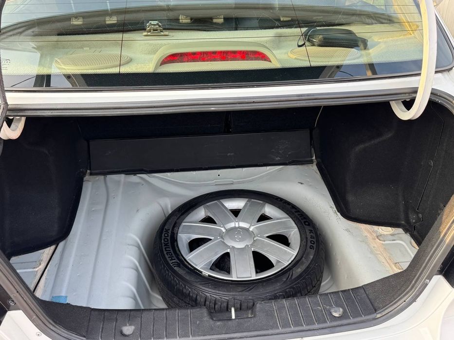 Nexia 3. 4 pozitsiya  bejivi salon