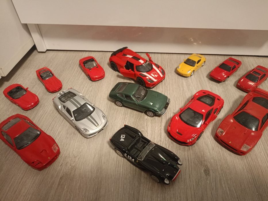 Метални колички феррари