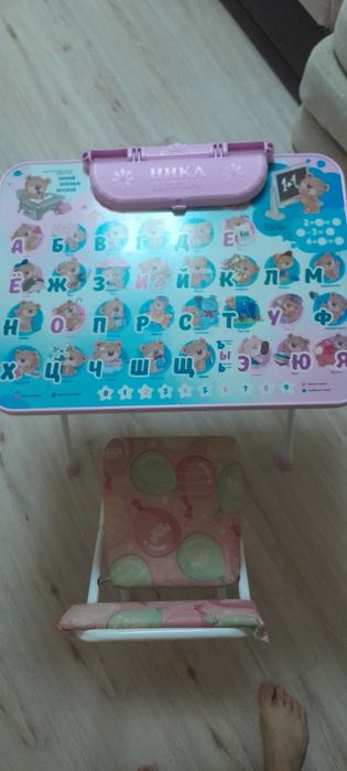 Детский столик и стул