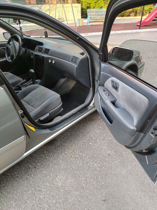 Продам Toyota Camry 25