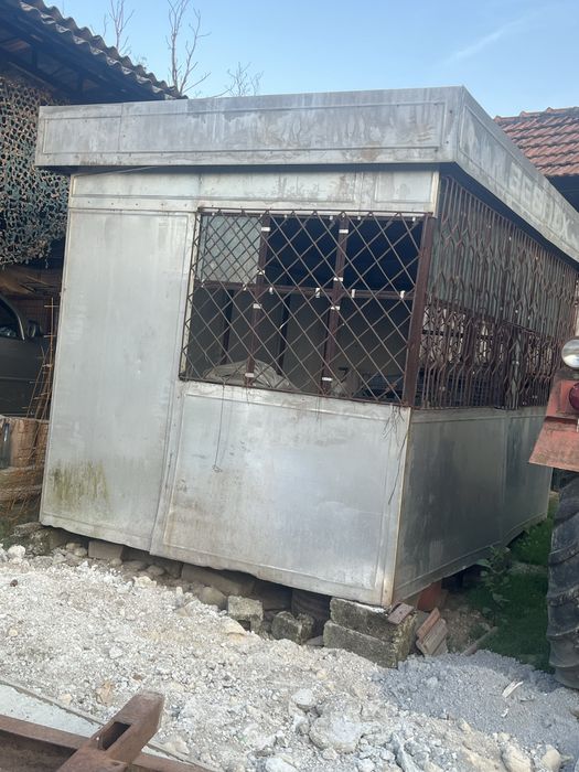 Vand chioșc metalic