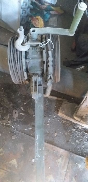 Продаем лебёдку вручную.