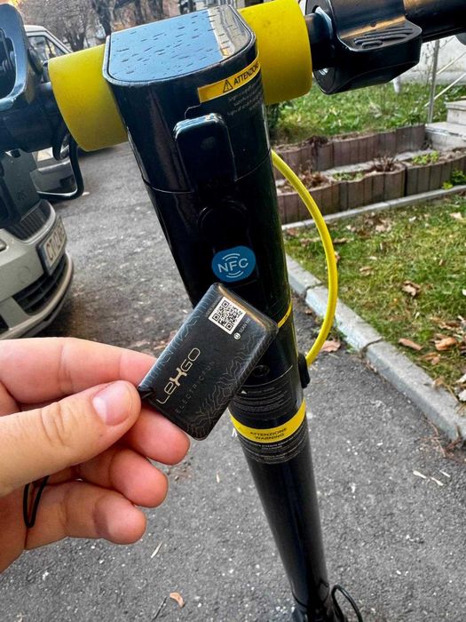Trotineta Electrica Lexgo R9X/Motor 350W - Pornire Cartela + Aplicatie