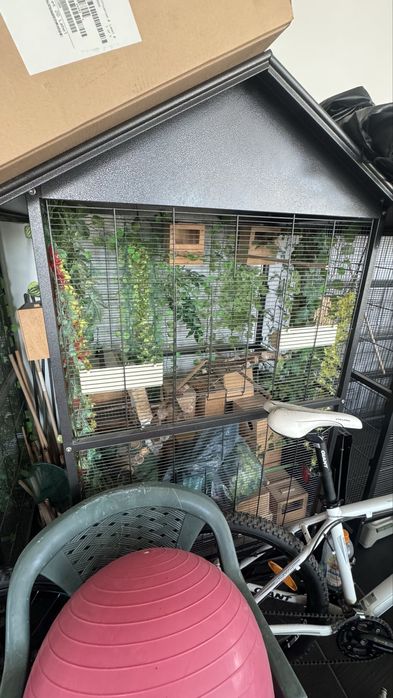 Voliera mare papagali, cinteze, canari