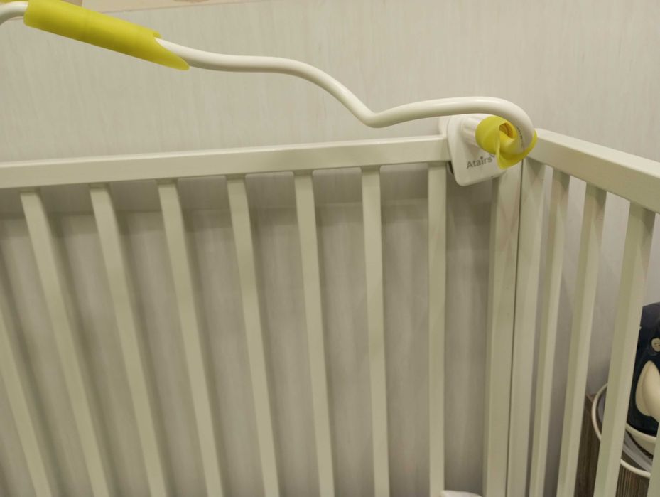 Поставка за телефон или бейби фон за бебета