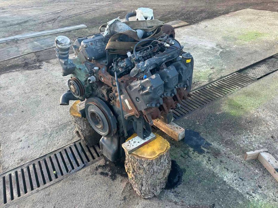 Двигател Mercedes OM441 LA 224KW 1800/min