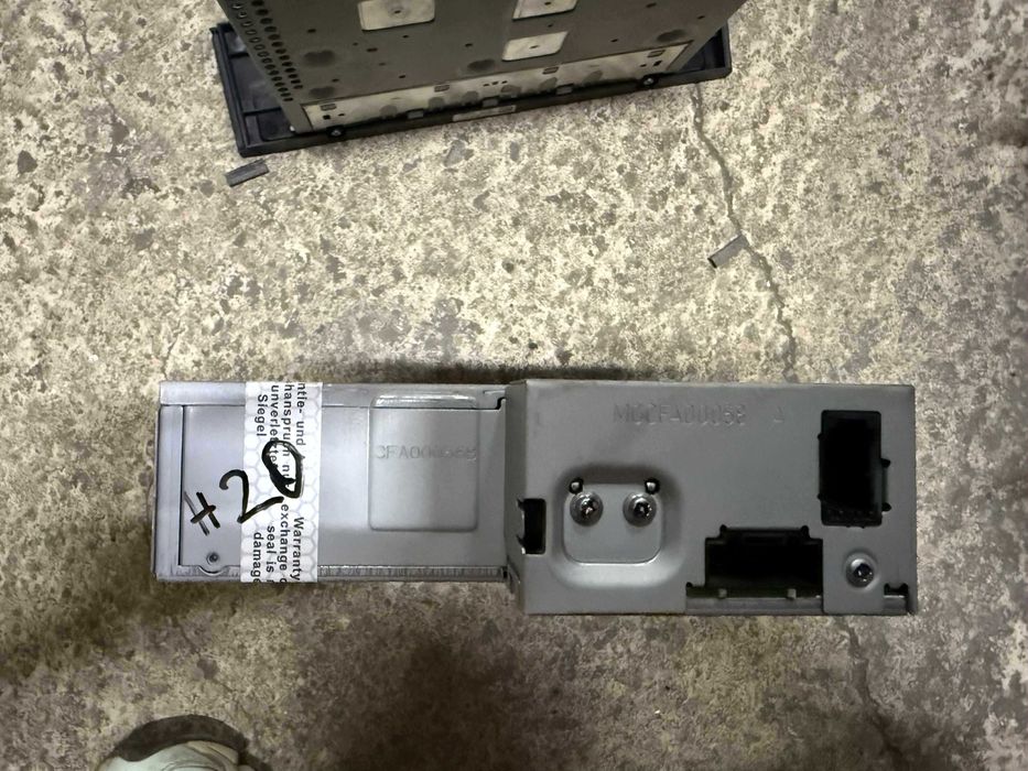 CD Changer чейнджър за Audi Q7 2006-11 Ауди кю 4L0035111 ном 20