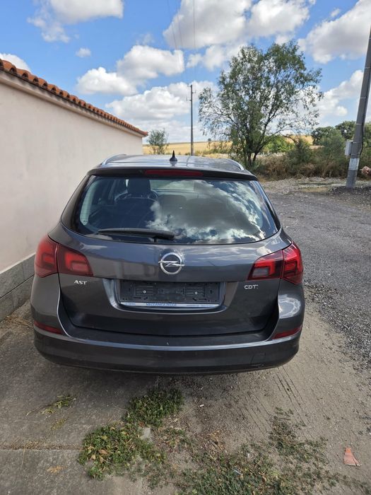 Opel Astra 1.7 на части