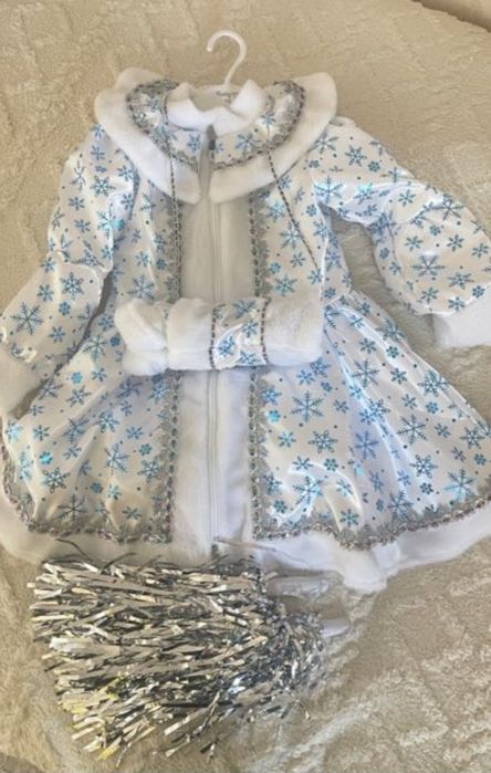 Снегурочка на 2-3-4 года. Костюм.