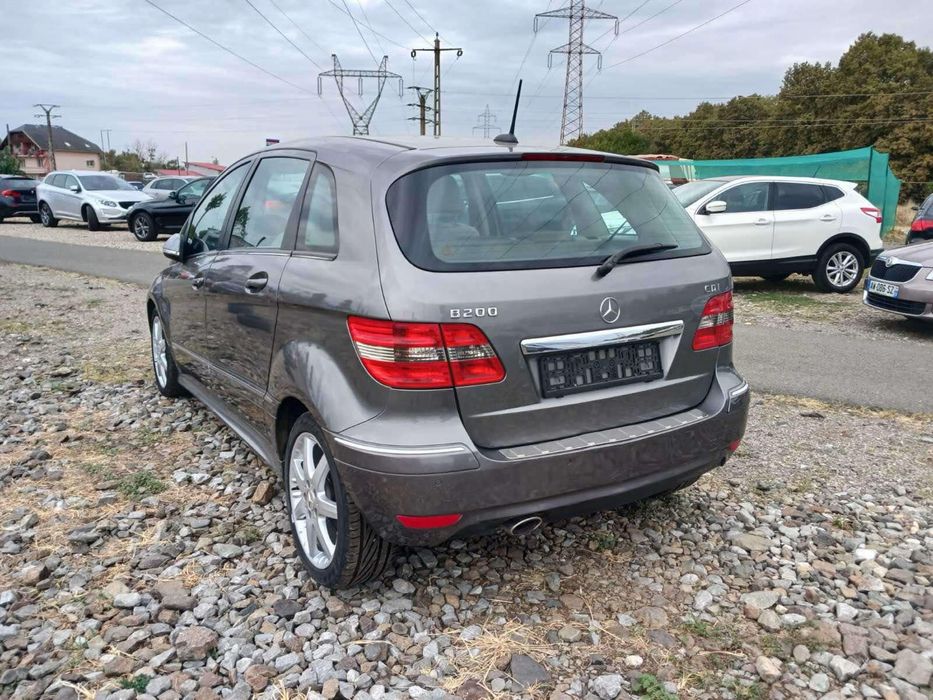 Vand  Mercedes b clas automat 2.0 Cdi disel din 2008