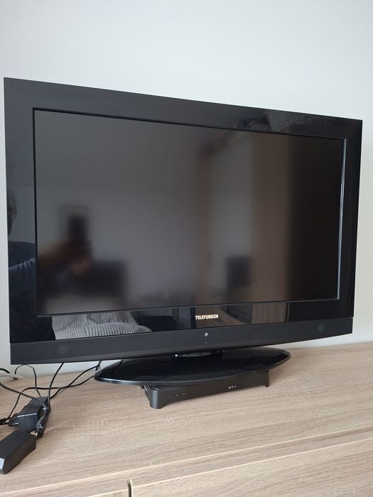 Televizor cu telecomanda