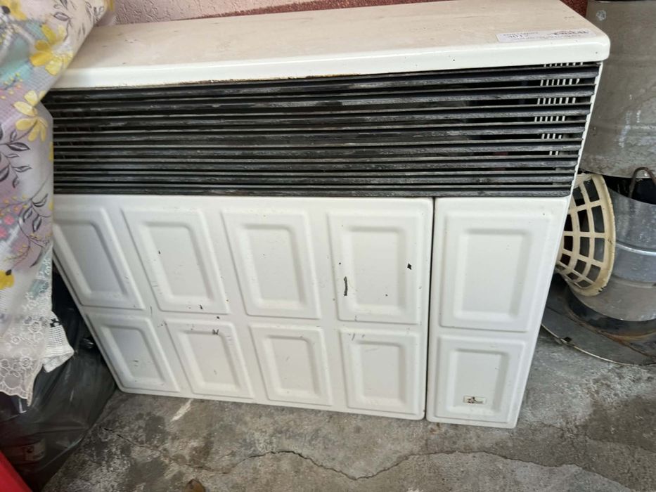 Vând Convector pe Gaz