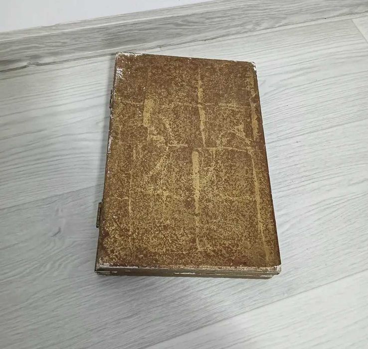 Díptico.                             .