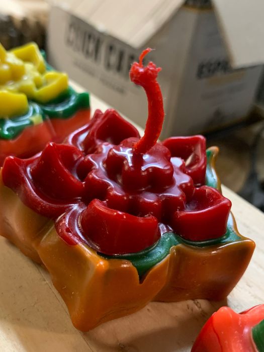 Свещи от пчелен восък