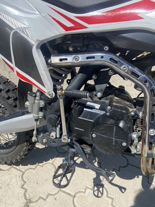 Продам питбайк Bst moto 125!