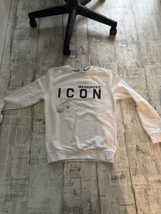 Бяла блуза на Dsquared2 Ibrahimovic