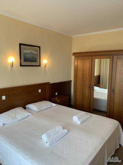 Продаваме хотел разположен на брега на морето в гр. Несебър