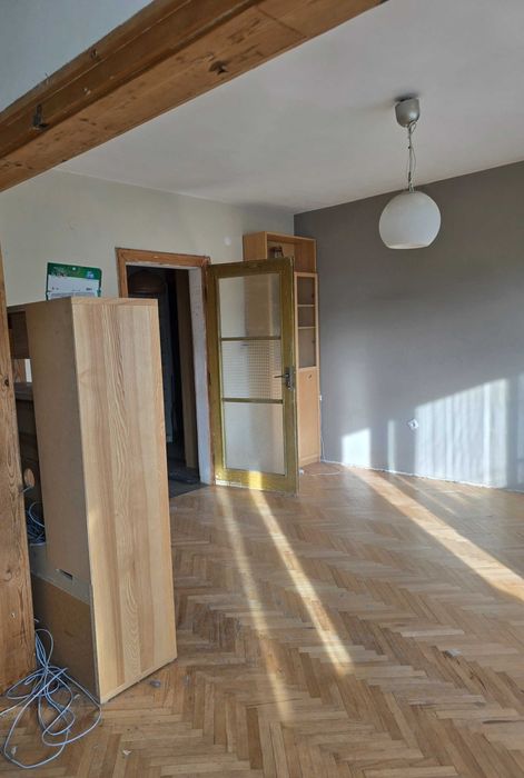 Дава се под наем Двустаен апартамент в София, Яворов - 90 кв.м за 561 € - Снимка #4