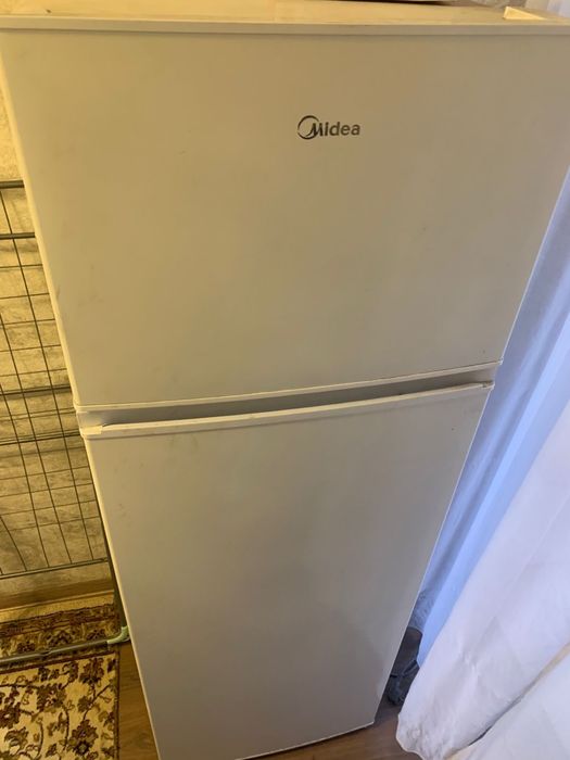 Срочно продам Холодильник