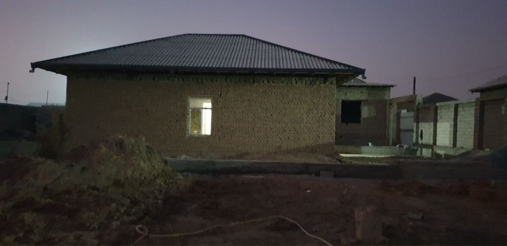 Hovli sotiladi yangi honadon 3.9 s hujjatlar bor svet suv gaz bor