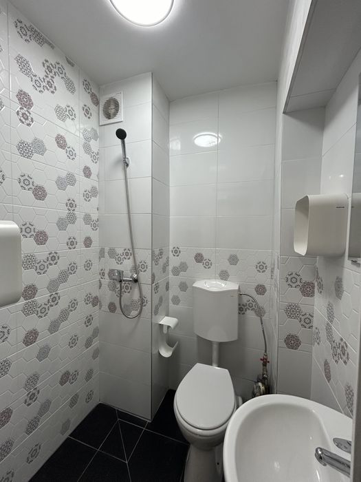 Proprietar - vand garsoniera complet renovata si mobilata