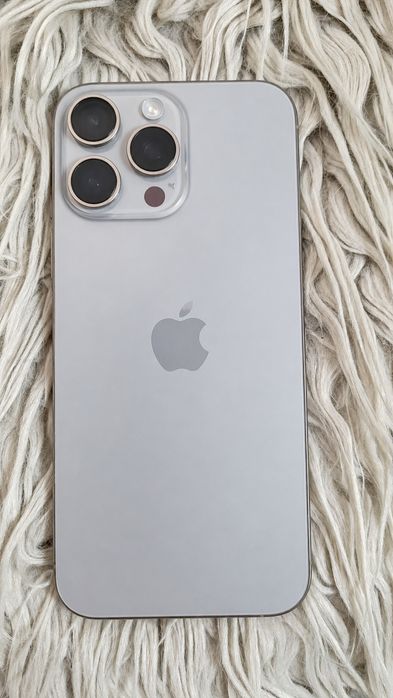 iPhone 16 Pro Max 256 ГБ · SIM + eSIM · идеальное состояние