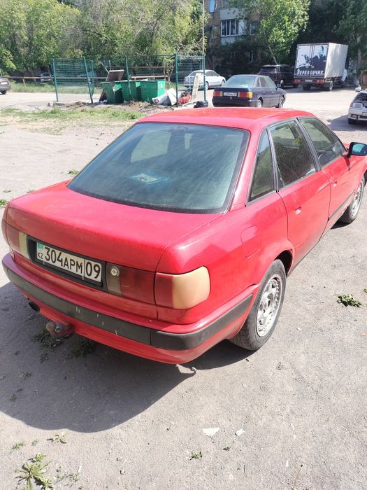 Ауди Б4 на ходу авто