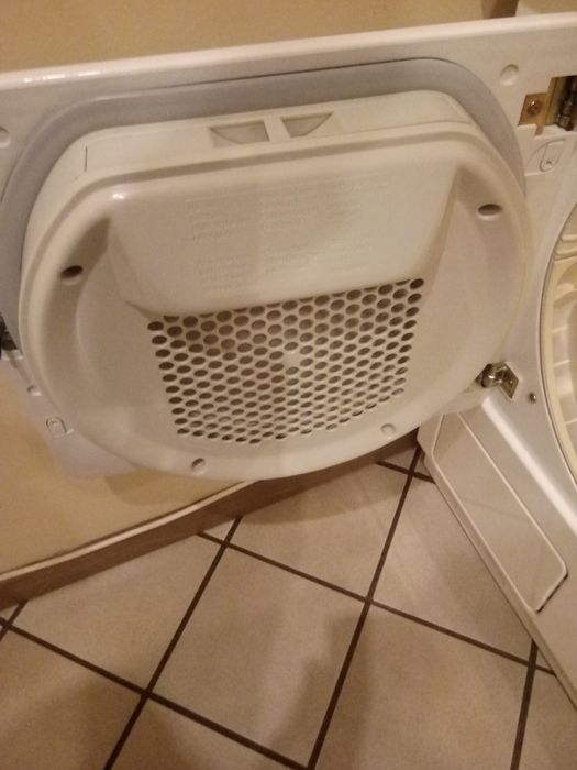 Продаваме сушилна  /Miele/