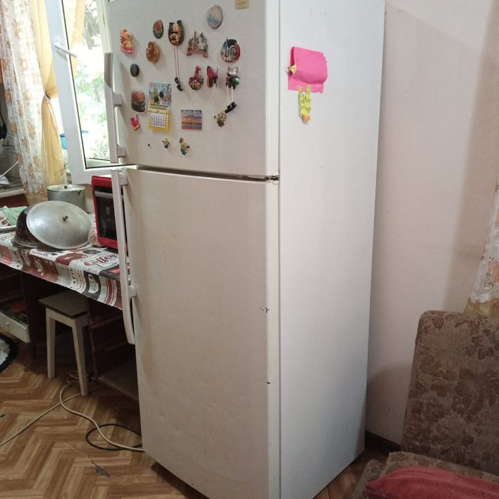 Продам холодильник