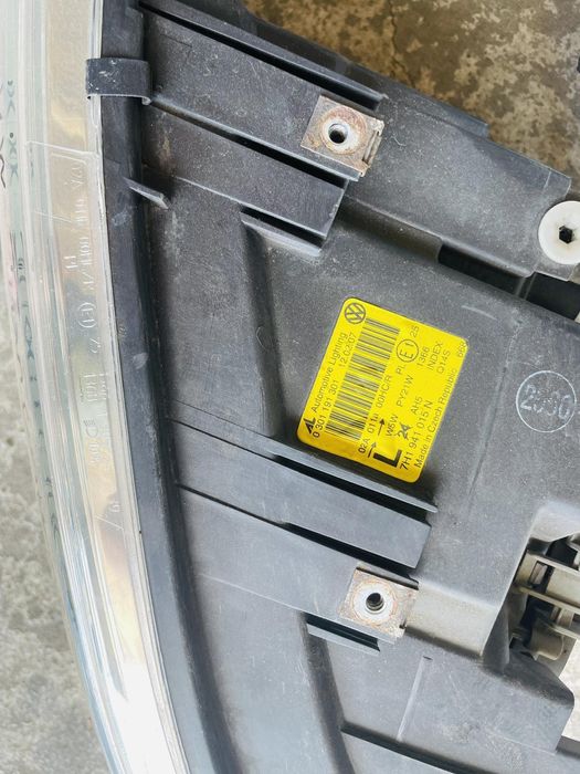 Десен фар за VW Transporter T5 (2007)г.