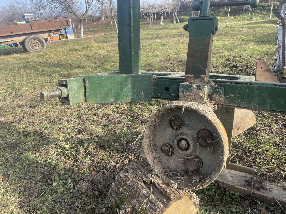 Plug de vanzare pt tractoras mai mic