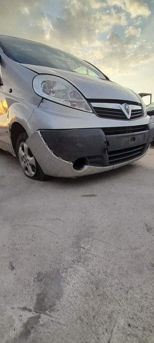 Bara fata opel vivaro an 2013