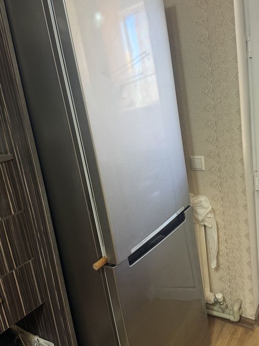 Продатся холодильник Самсунг б/у