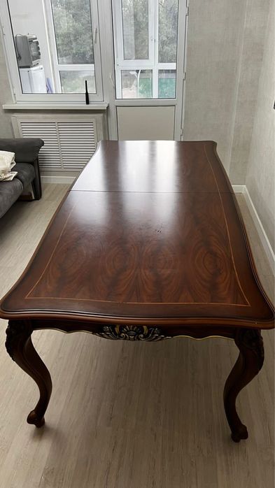 Стол и стенку для зала