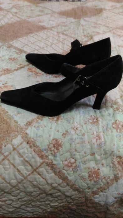 Женские замшевые туфли