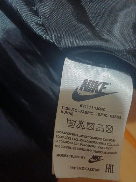 Пуховик Nike, футболка