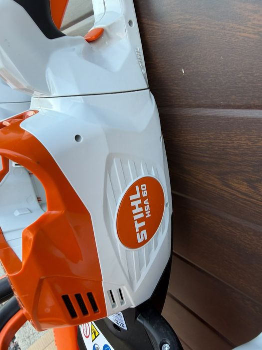 Stihl foarfeca de tuns gard viu pe acumulator