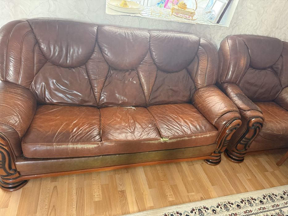 Продам диван гостинный