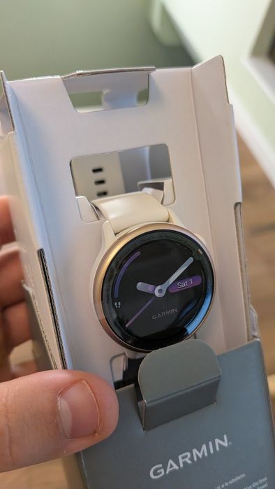 Garmin Vivoactive 6 чисто нов