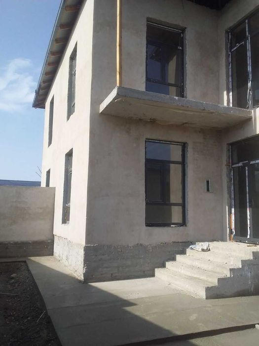 Янги ХАК ТЕК услубида қурилган уй тезда ва арзон сотилади