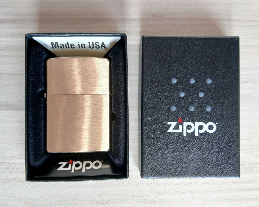 Нова Zippo запалка + подарък гориво