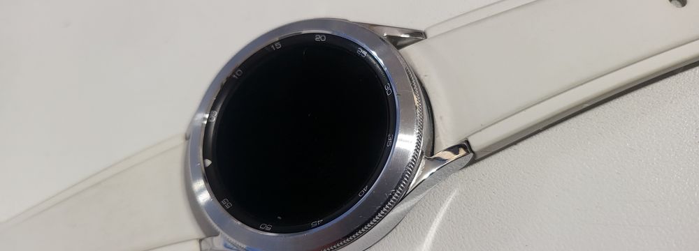 Продам часы samsung galaxy watch 4 classic