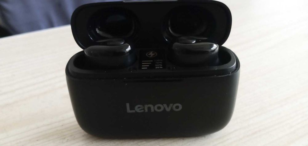 Слушалки, блутот, бутони за управление на самите слушалки