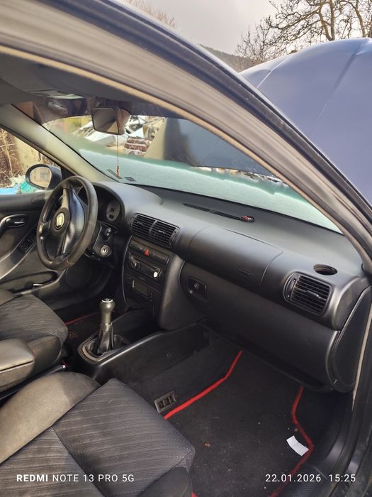 Продавам Сеат Леон само на части