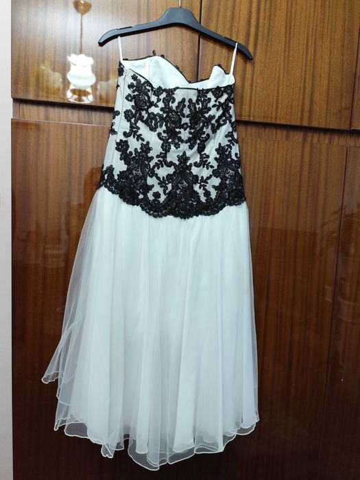 Абитуриентска рокля