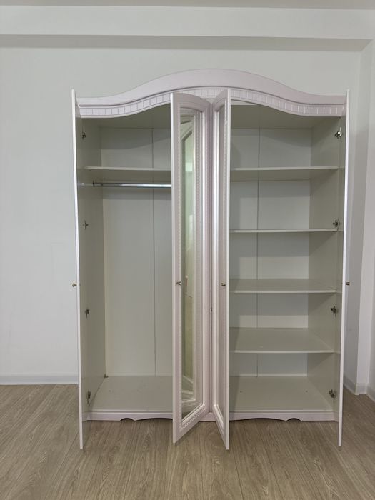 Продам шкаф шифоньер