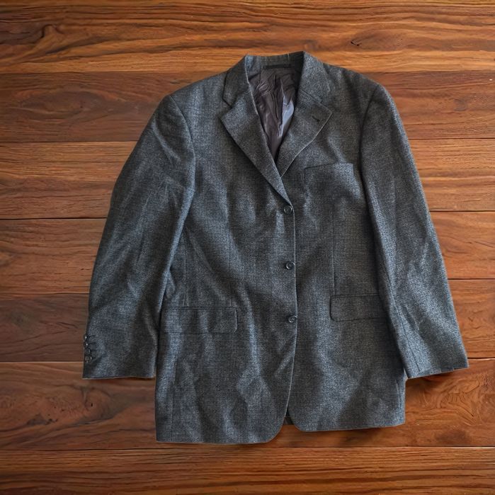 Лот от най-висококачествени сака