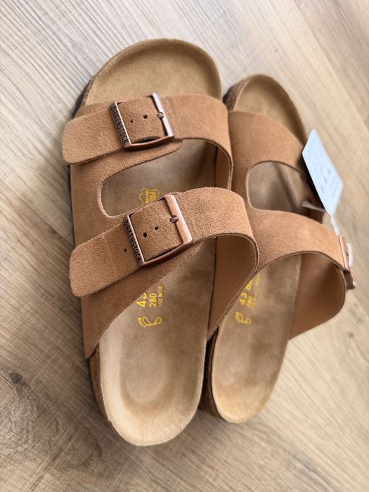 Negociabil Birkenstock mărimea 43 – 28 cm, noi, nepurtati, cu etichetă.