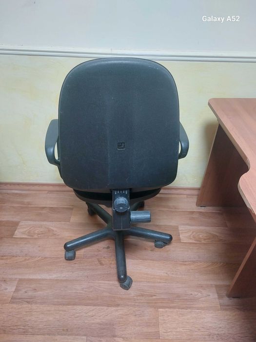 Продам кресло стул.